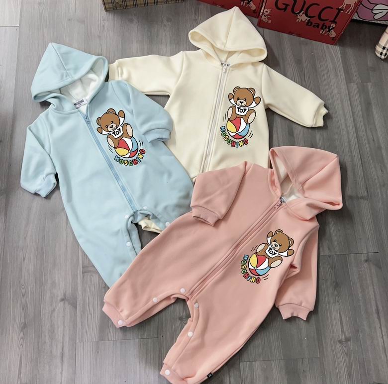 Moschino sz59 66 73 80 90 87